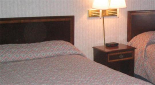 The Carolinian Inn Wilmington Room photo